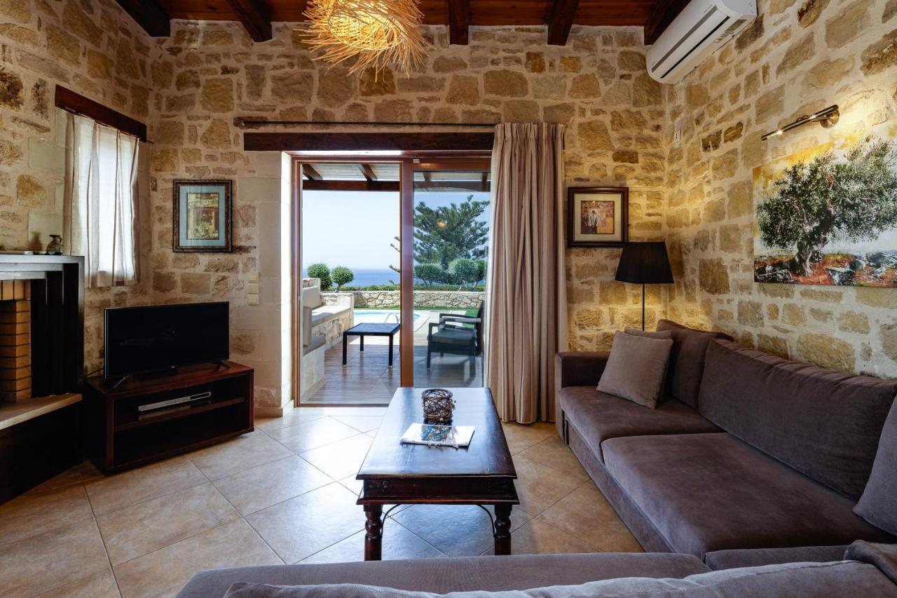Vila - Private Pools & Seaview - 500m From *