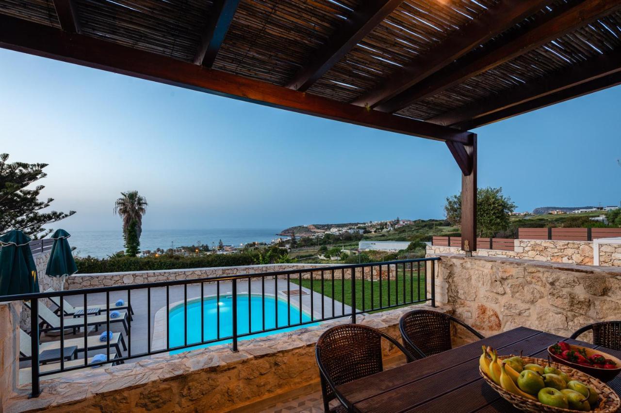 Vila - Private Pools & Seaview - 500m From