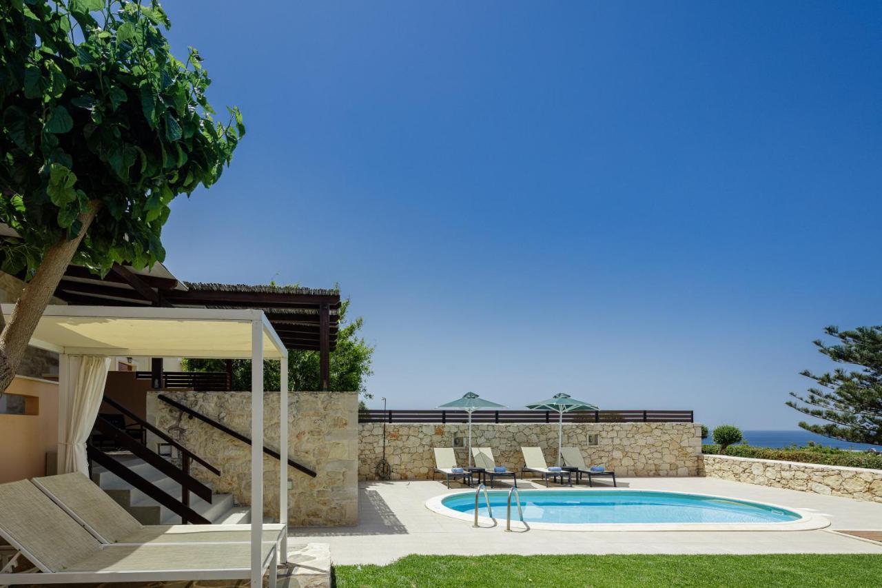 Vila - Private Pools & Seaview - 500m From